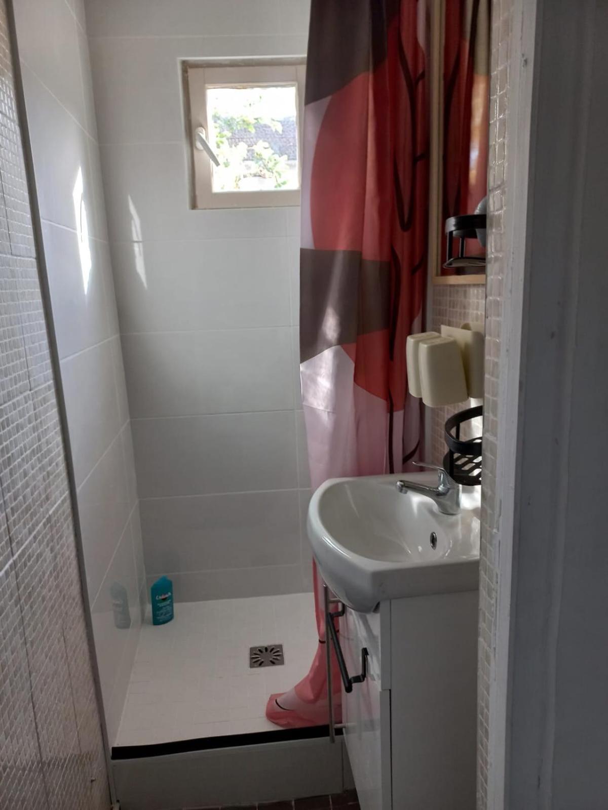 Maisonnette Au Calme Gennevilliers Esterno foto